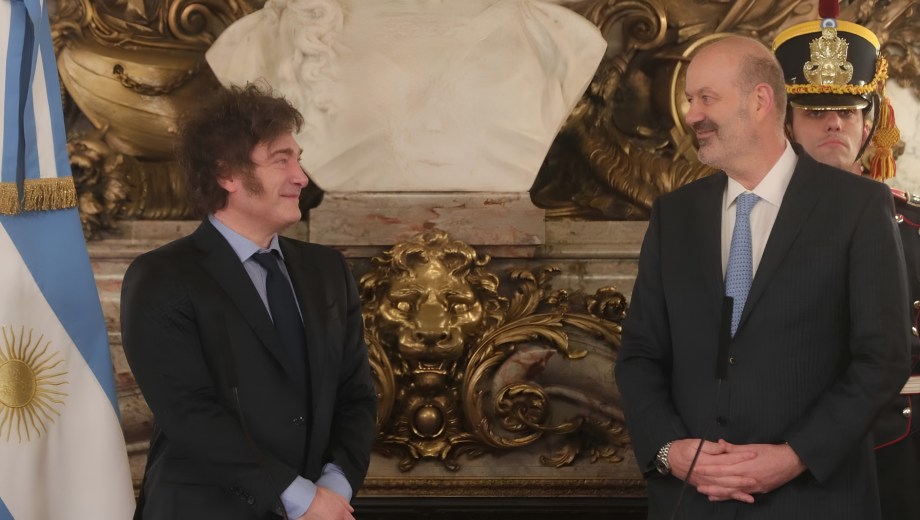 Javier Milei junto al ministro Federico Sturzenegger. Foto: Gentileza. 