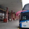 Imagen de Viajaba a Viedma, volcó un termo con agua caliente arriba de un bebé y lo imputaron por las quemaduras