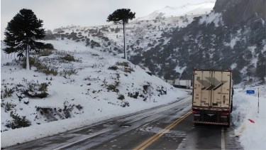 Obra clave en Villa La Angostura y pasos a Chile: los convenios que firmaron Neuquén y Nación sobre rutas nacionales
