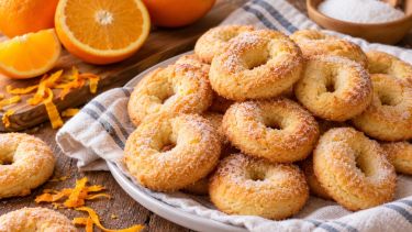 Rosquitas de naranja caseras: la receta ideal para acompañar el mate y disfrutar de una merienda dulce