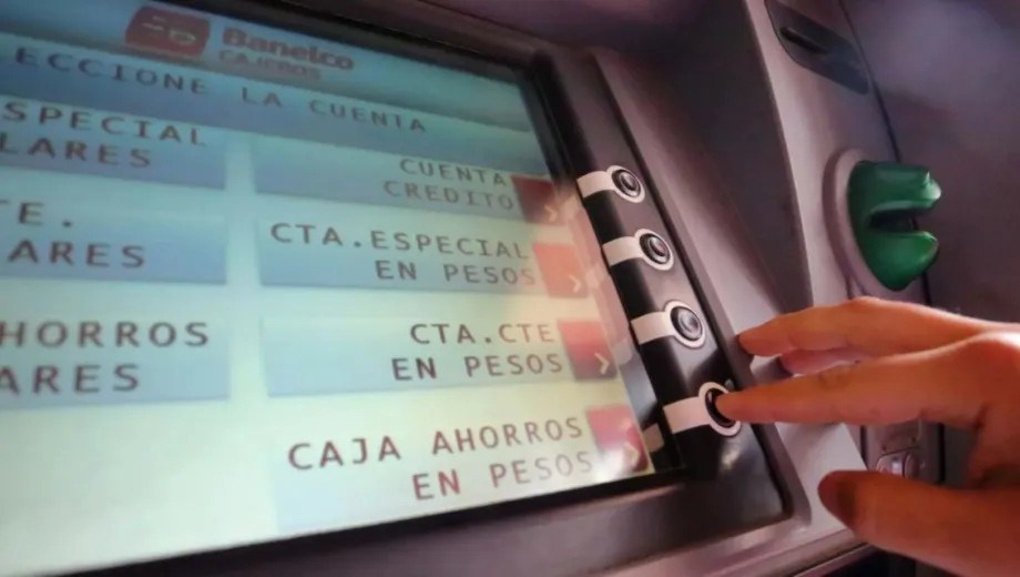 Las retenciones en los salarios públicos actualmente no tienen límites. Foto: Archivo.