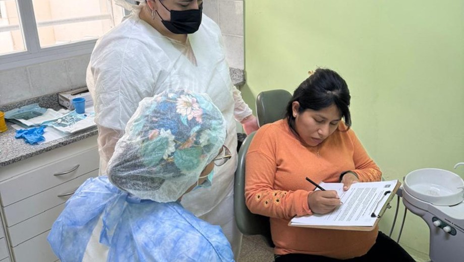 La iniciativa se concretará en Roca, impulsada por la carrera de Odontología, busca promover la salud del binomio materno-infantil. (Gentileza).