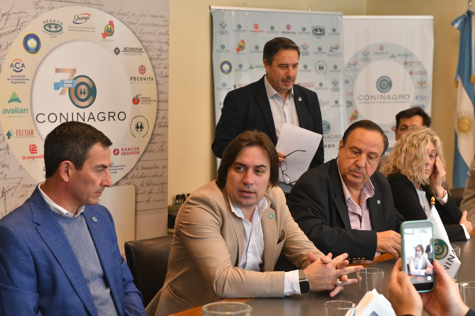 Coninagro presentó el semáforo de economías regionales: la fruticultura sigue en crisis