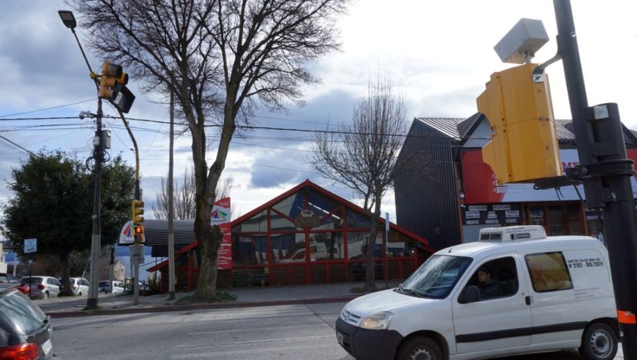 Semáforos de seis esquinas de Bariloche tienen sistemas sonoros para la accesibilidad de personas ciegas. Gentileza Municipalidad de Bariloche