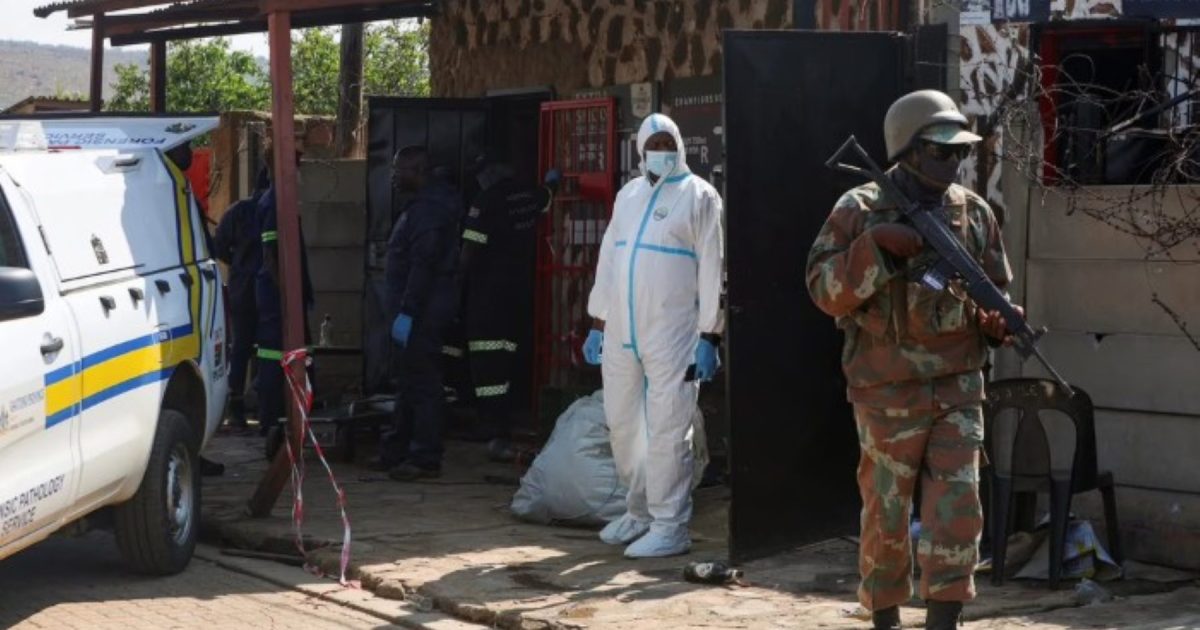 Masacre en Sudáfrica: dos tiroteos dejan 27 muertos y 26 heridos en un fin de semana sangriento