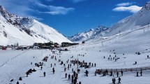 Imagen de Una joven esquiadora sufrió un grave accidente en Mendoza y fue trasladada de urgencia en pleno temporal de nieve