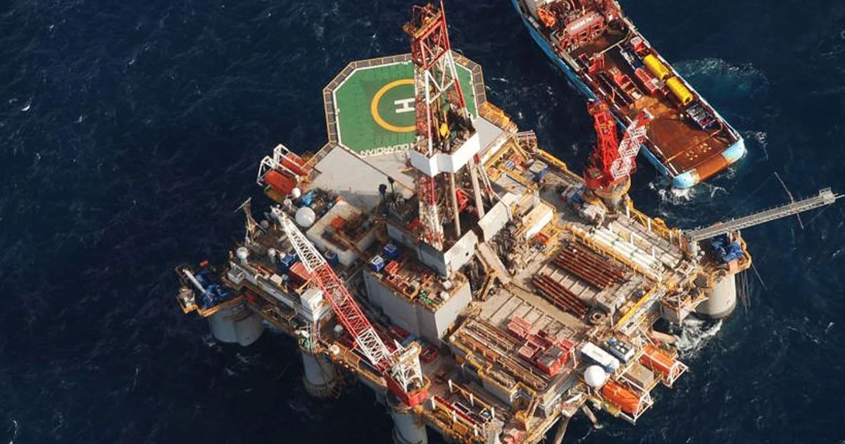 Rockhopper confirma extracción de crudo en 2028 y ignora ultimátum de Milei