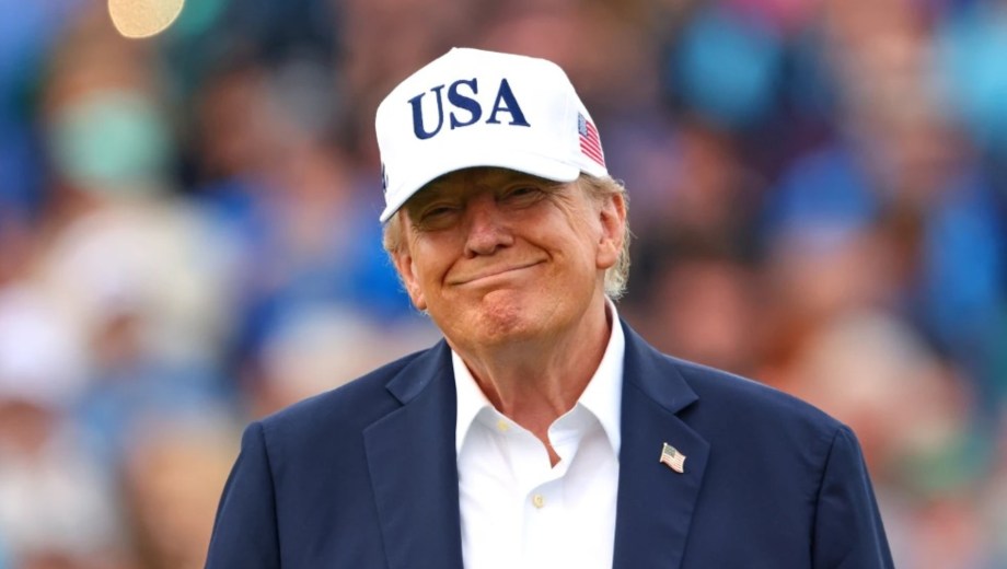 Donald Trump contra los pedidos de frenar el desarrollo de la IA. Foto: AP.
