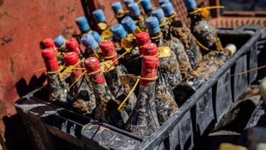 Vinos bajo el mar en Río Negro: cómo participar de la nueva etapa de las cavas submarinas