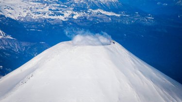 Elevan a amarilla la alerta por la actividad en el Volcán Villarrica: el gobierno de Chile sigue de cerca su evolución