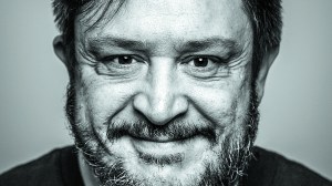 Hernán Casciari en la Feria del Libro de Roca: “Dejemos de fingir que podemos leer”