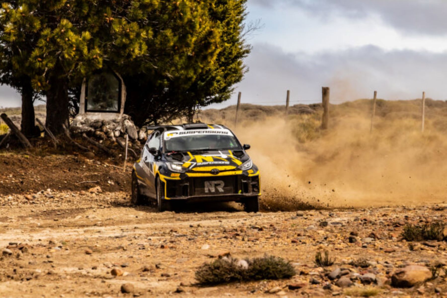 Carlos Bello se llevó el triunfo en la octava fecha del Rally Neuquino
