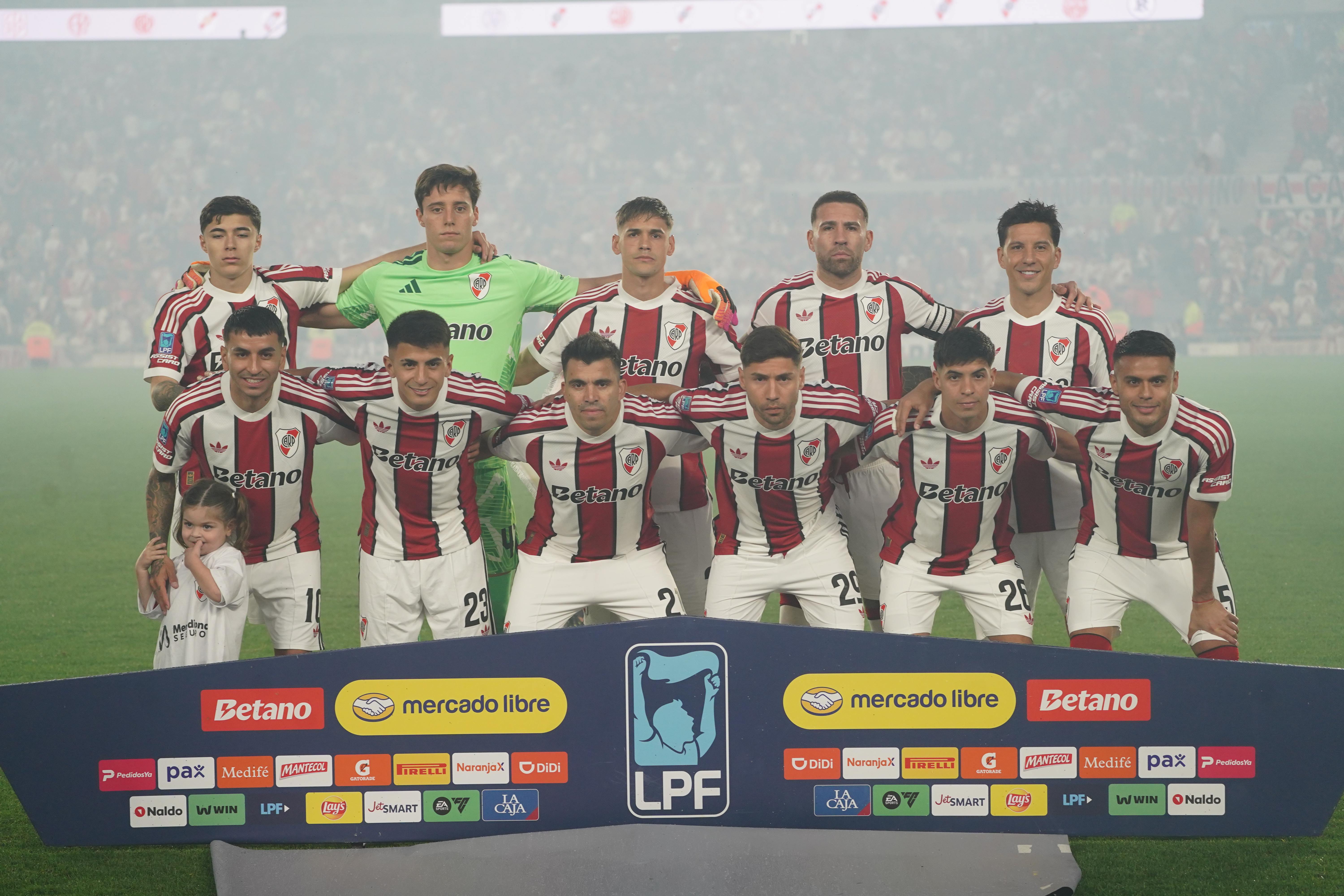 River presenta su formación ante Sarmiento con cambios mínimos