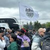 Imagen de En fotos | Cipolletti ya viaja a Córdoba: la ilusión albinegra rumbo a la final
