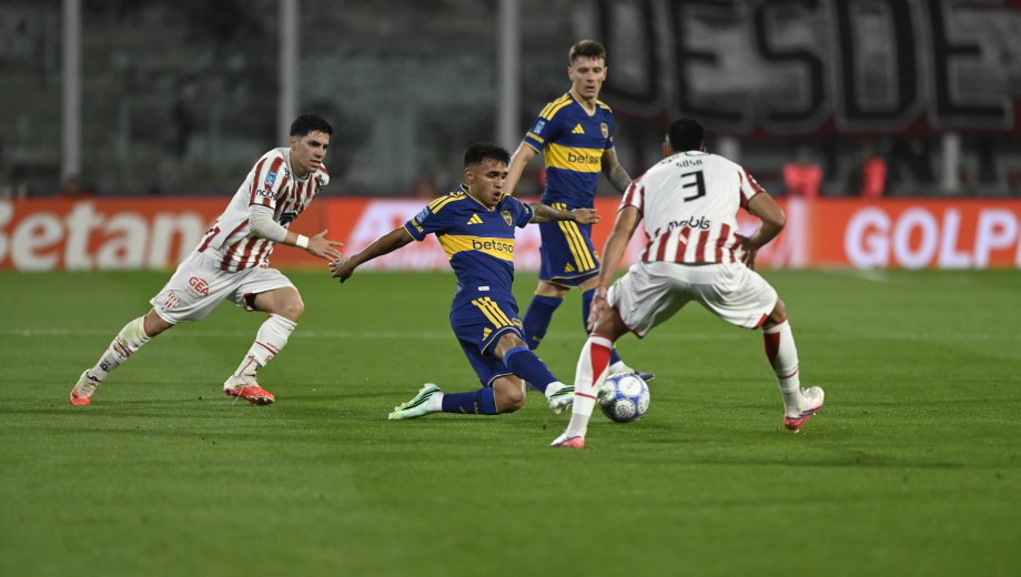 Boca e Instituto ermpataron 2-2 en el Mario Alberto Kempes por la fecha 12 del torneo Clausura. (Foto: Clarín Fotografía)
