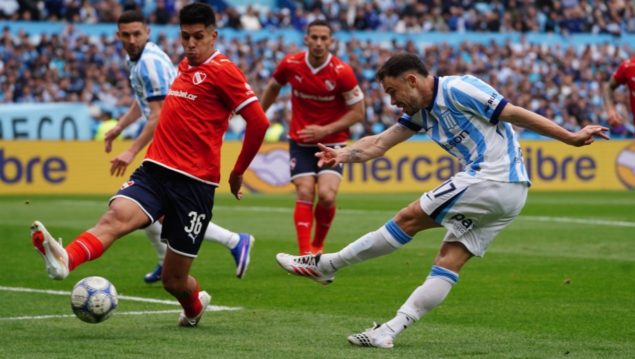 Racing e Independiente hicieron tablas en el clásico de Avellaneda por la fecha 13 del Clausura. (Foto: Clarín Fotografía)