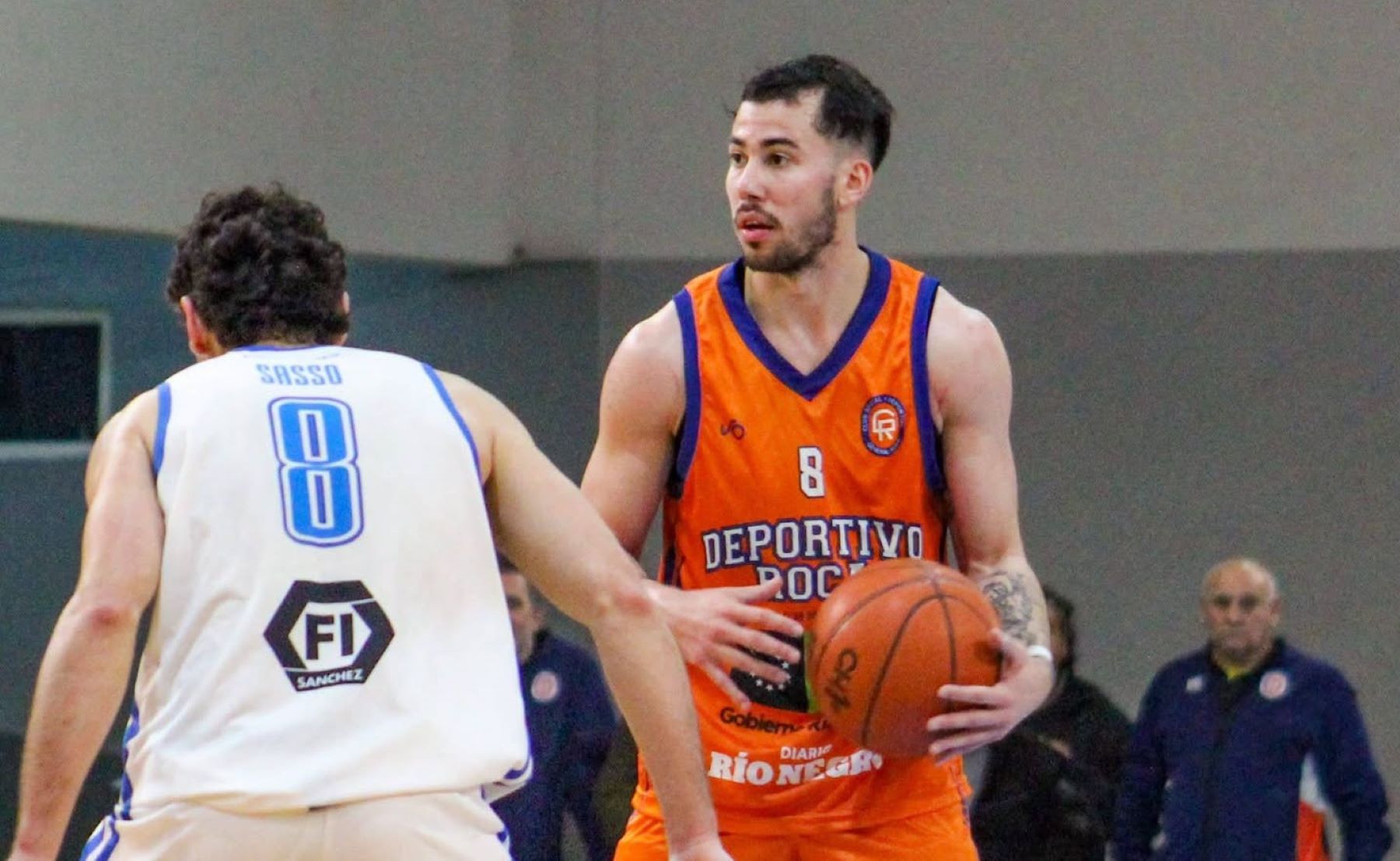 Deportivo Roca se consagra líder en el PreFederal de básquet tras vencer a Atlético Regina
