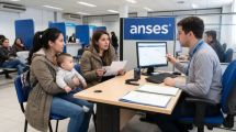 Imagen de ANSES cambia la Libreta AUH desde noviembre 2026: qué pasa con el trámite y el 20% retenido