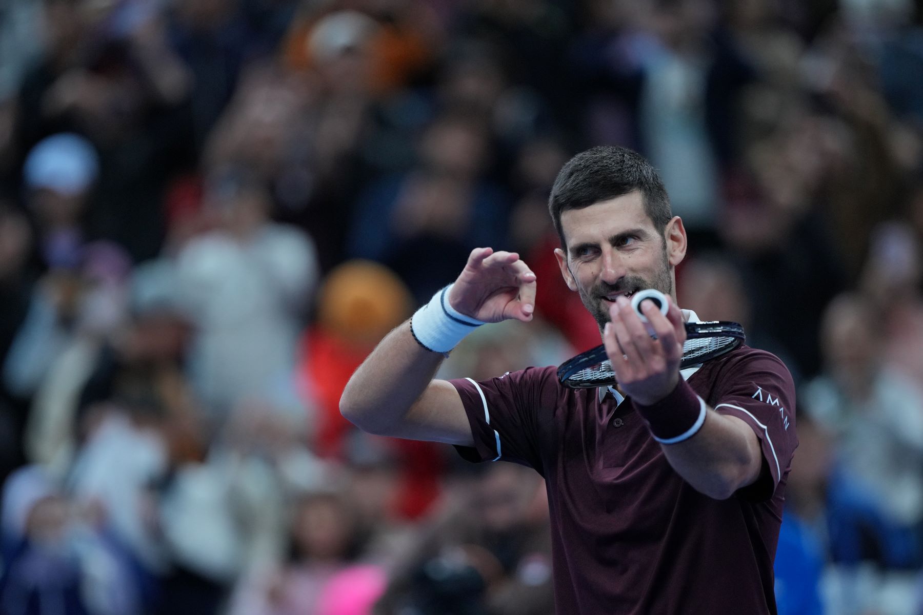 Djokovic avanza a semifinales tras vencer a Zverev en el ATP de Beijing