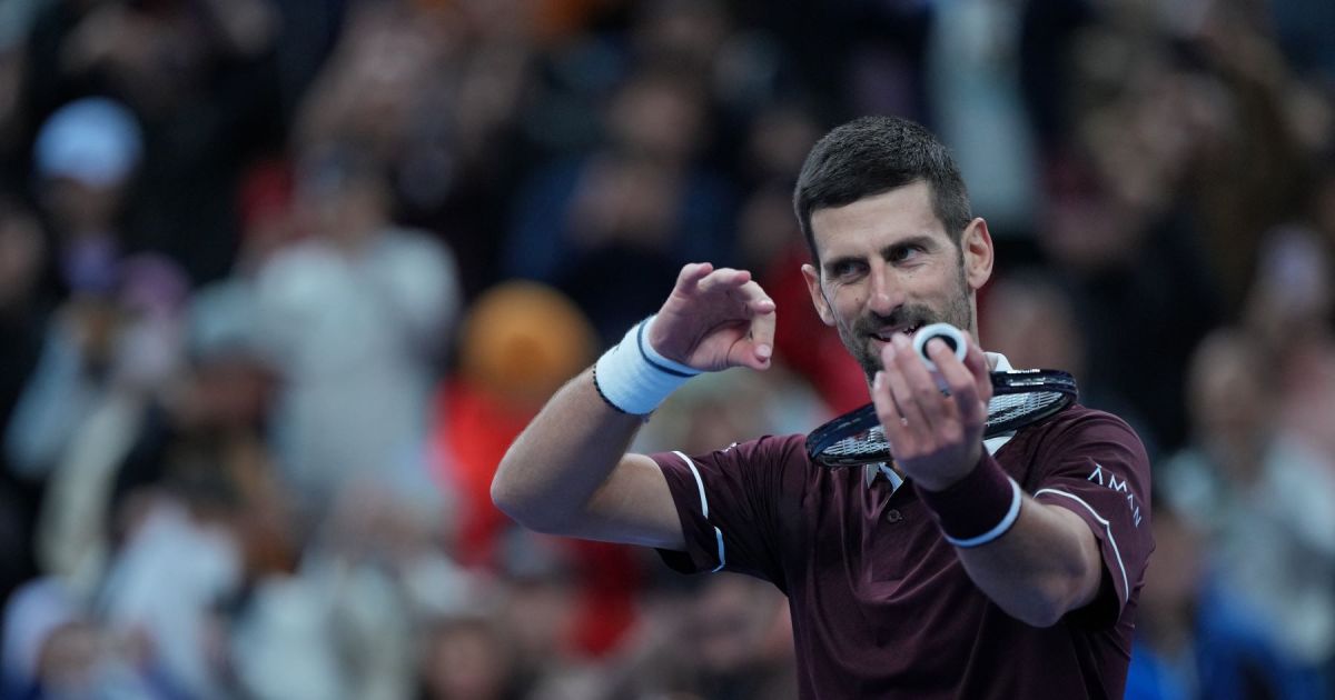 Djokovic avanza a semifinales tras vencer a Zverev en el ATP de Beijing