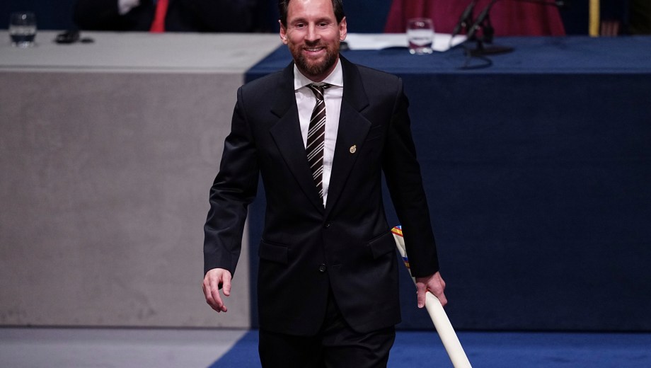 Lionel Messi poses after receiving the Princess of Asturias Award for Sports during a ceremony in Oviedo, northern Spain, Friday, Oct. 23, 2026. (AP Photo/Miguel Oses)