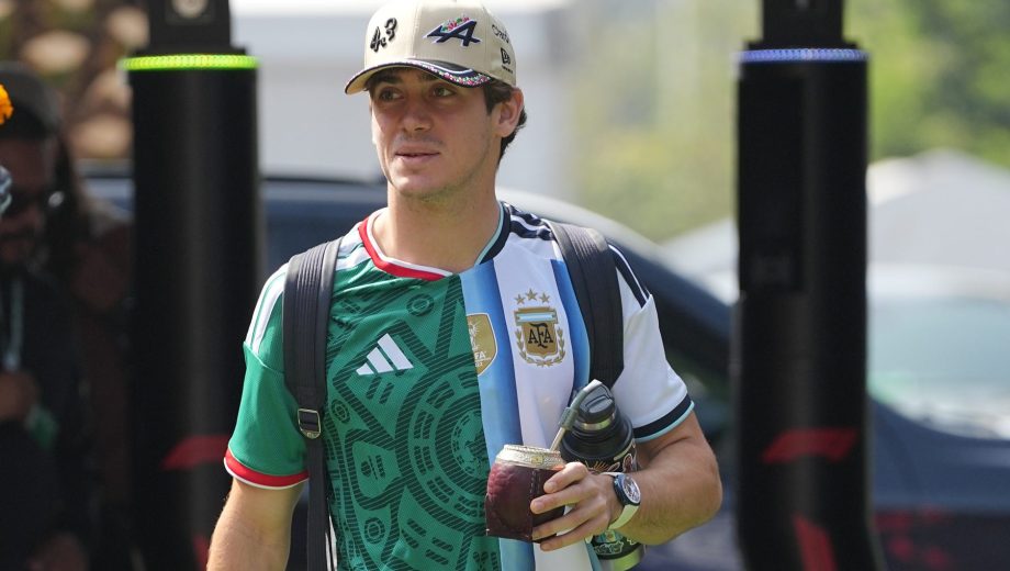 Look especial para el argentino en la previa del GP de México. 