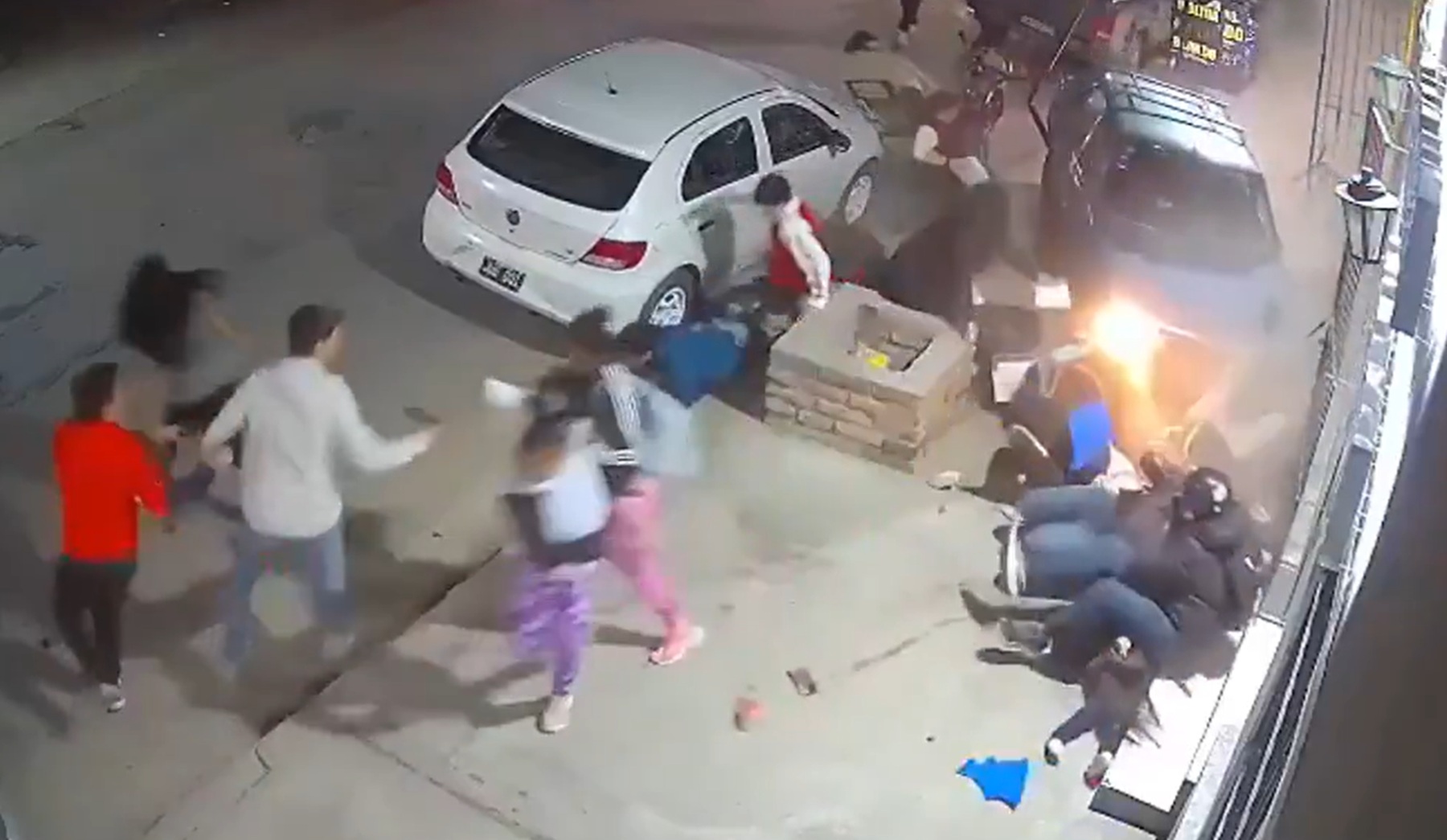Un anciano atropelló a 13 personas en Cerrillos, Salta