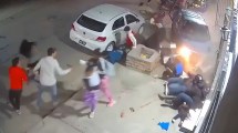 Imagen de VIDEO | Un hombre de 80 años perdió el control del auto y atropelló a 13 personas en Salta