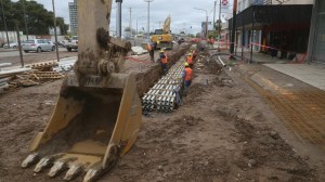 Gran Avenida de Neuquén: la obra continúa pese a las lluvias y buscan habilitar toda la traza en diciembre