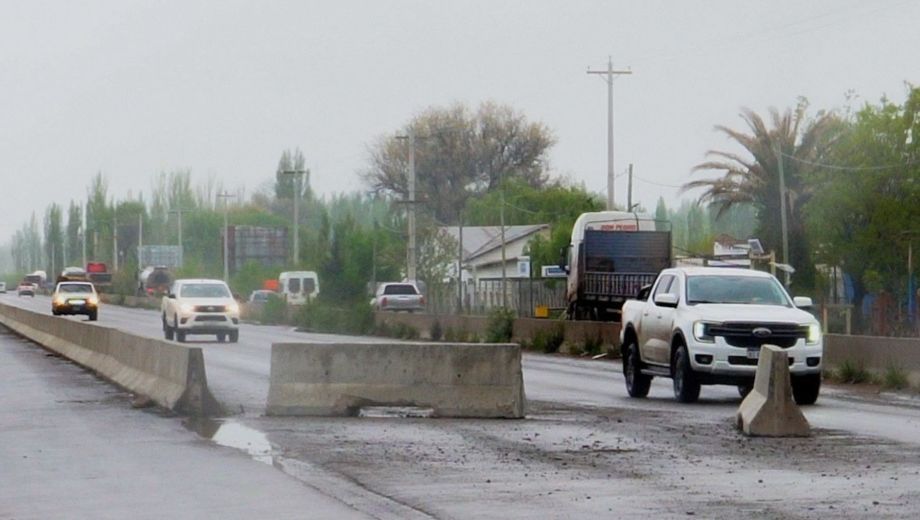 Algunos tramos de la Ruta Nacional 22 se encuentran en perfecto estado, pero sin la habilitación para circular (Foto: Osvaldo Álvarez)