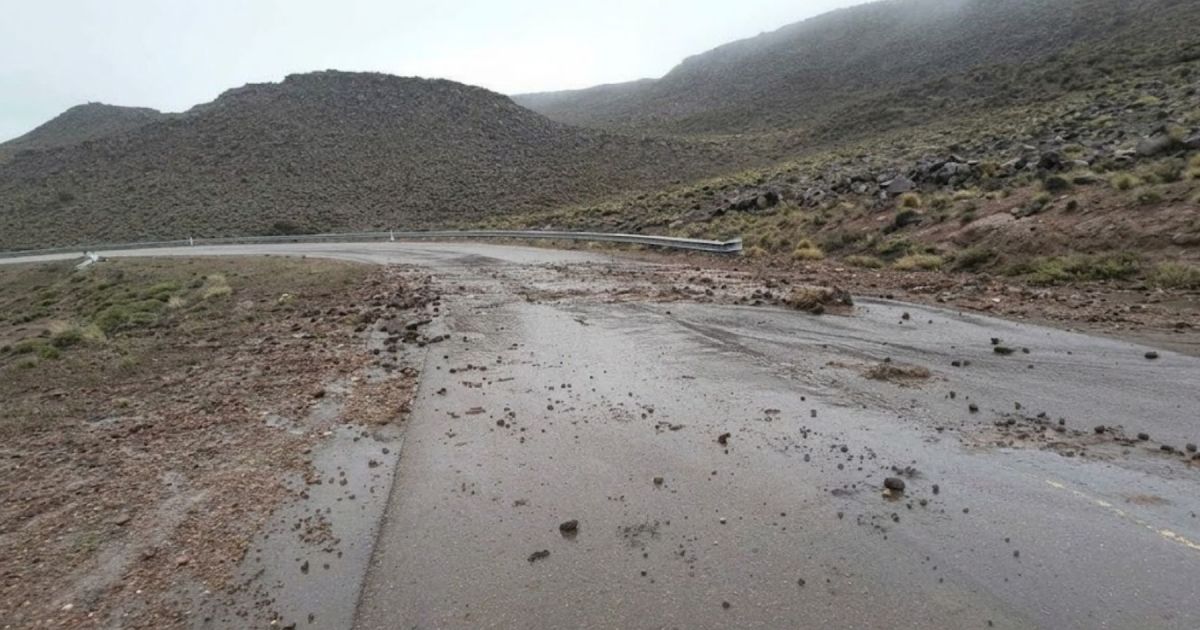 Inundaciones en la Ruta 40 de Neuquén generan cortes de tránsito