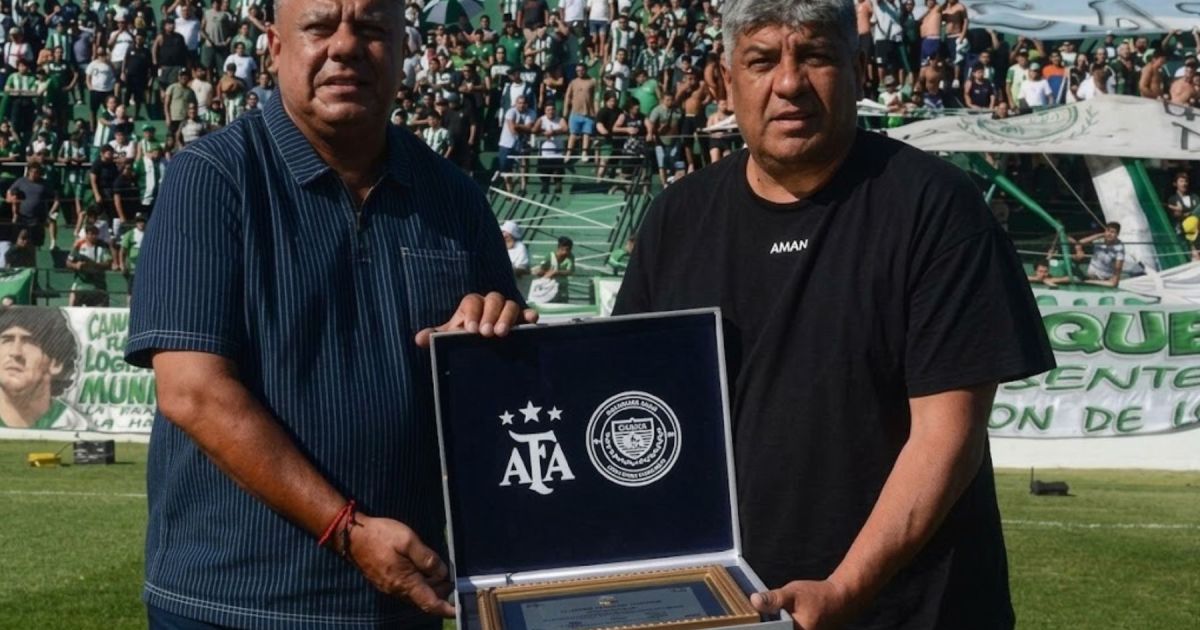 Chiqui Tapia bajo investigación por giros del exterior y vínculos con Moyano