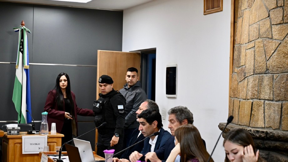 Las audiencias con tribunal popular se desarrollan en la sala del auditorio judicial de San Carlos de Bariloche bajo las pautas del juez de juicio. Foto Alfredo Leiva.