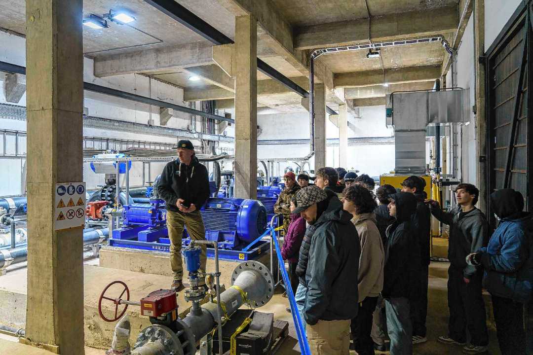 Interior de la sala de fabricación de nieve.