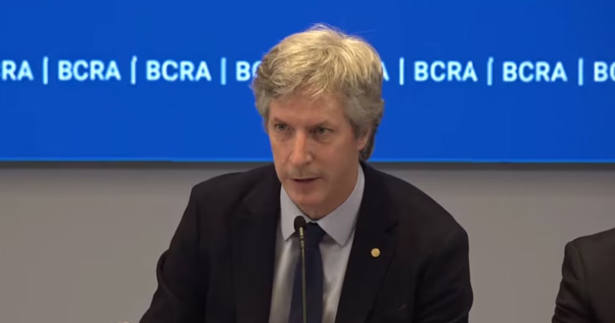 Bausili justifica la gestión del oro del Banco Central ante críticas
