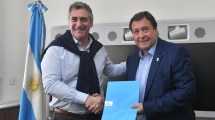 Imagen de Río Negro ya firmó el traspaso de las rutas 151 y 22: podrá intervenir en todo el tramo entre Cipolletti y Fernández Oro, incluido Puente 83
