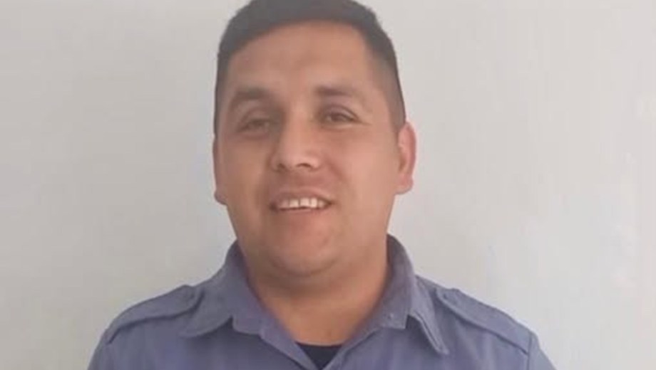 Buscan a Julio César Parada, un efectivo de 32 años.
