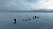 Imagen de Primer ascenso de argentinos al cerro Vanguardia: la hazaña de pasar 20 días en un campo de hielo