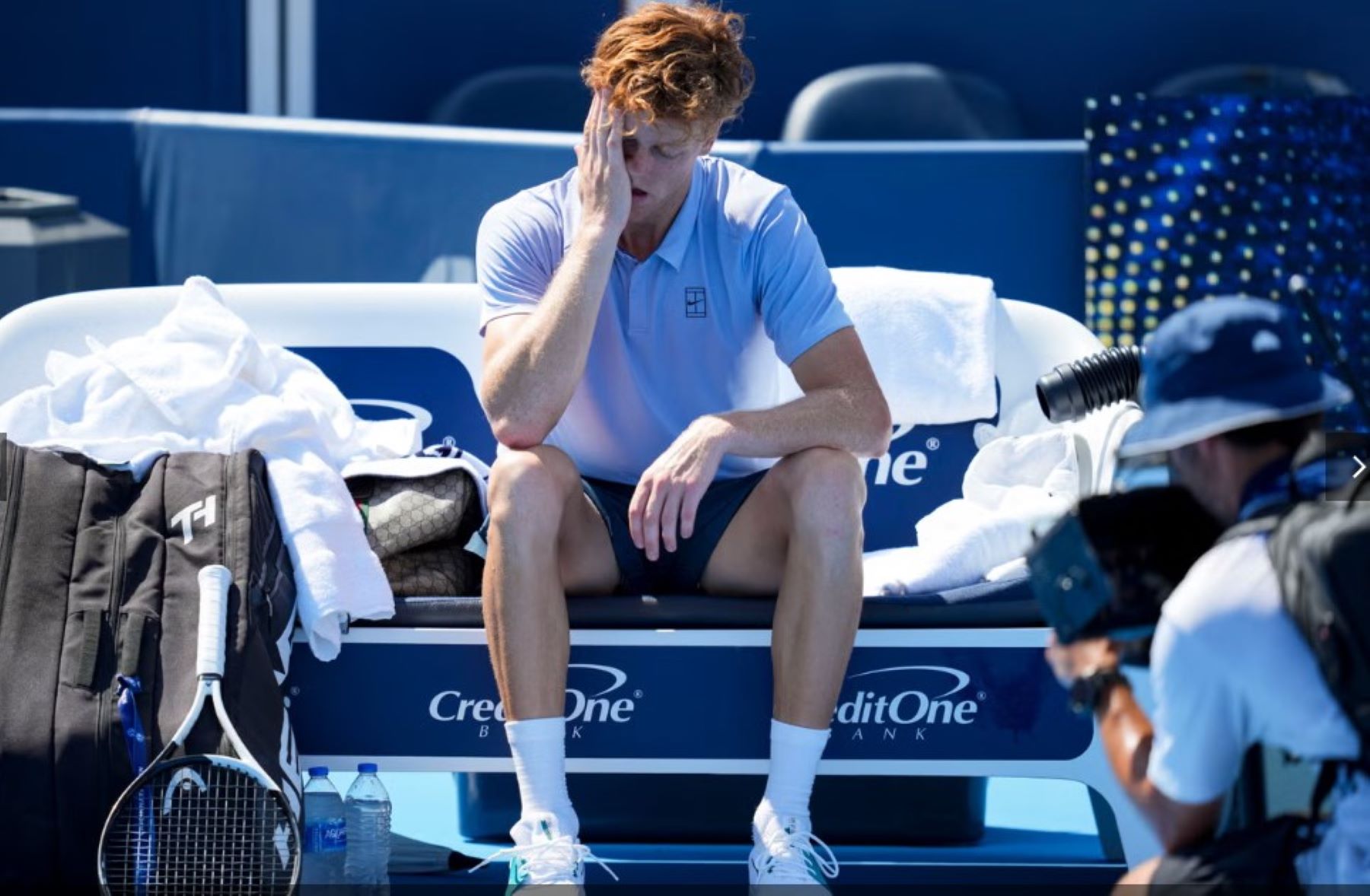 Jannik Sinner se baja del Masters 1000 de Shanghái por problemas de salud