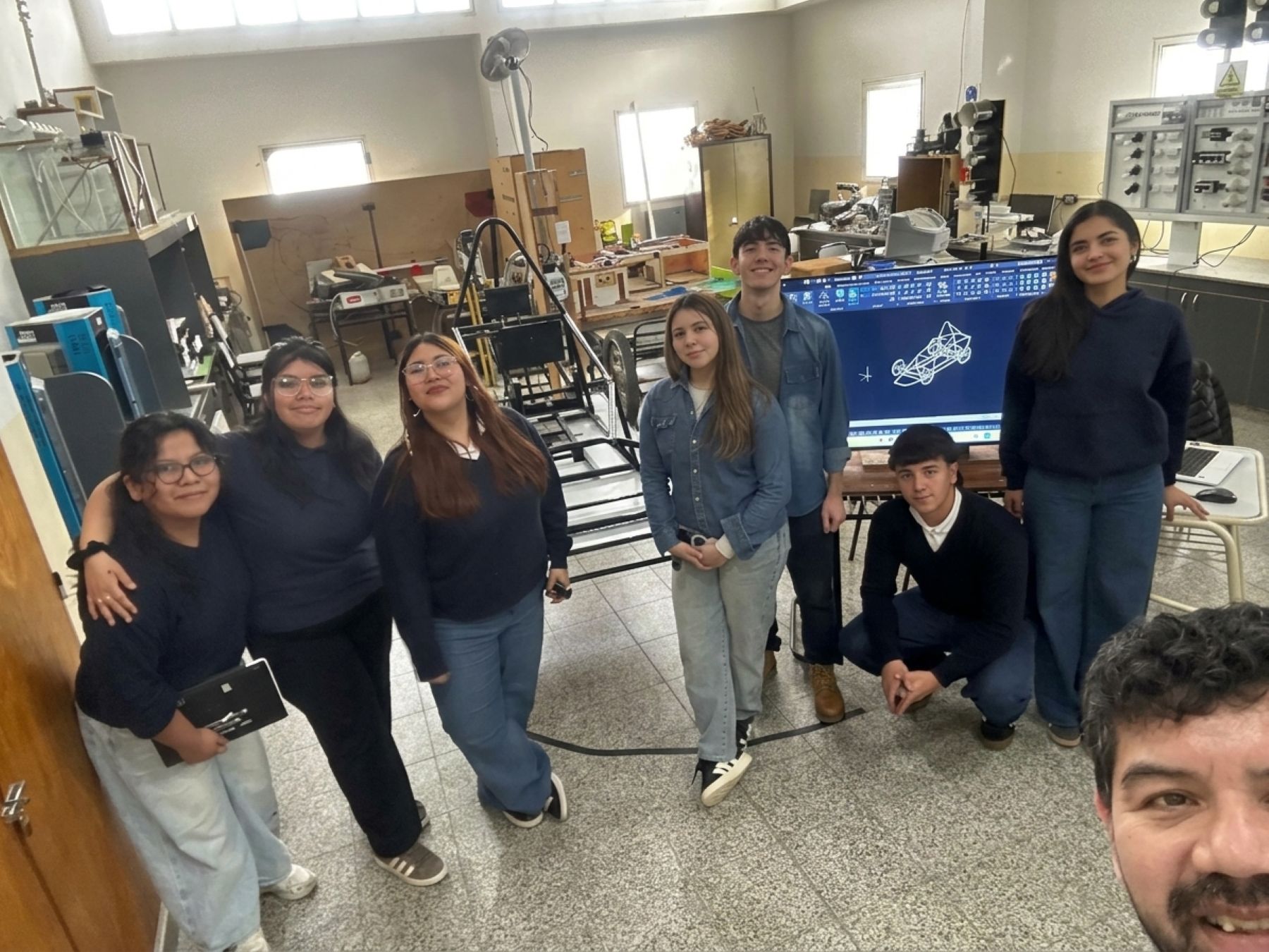 Estudiantes de San Antonio Oeste se preparan para competencia de autos eléctricos