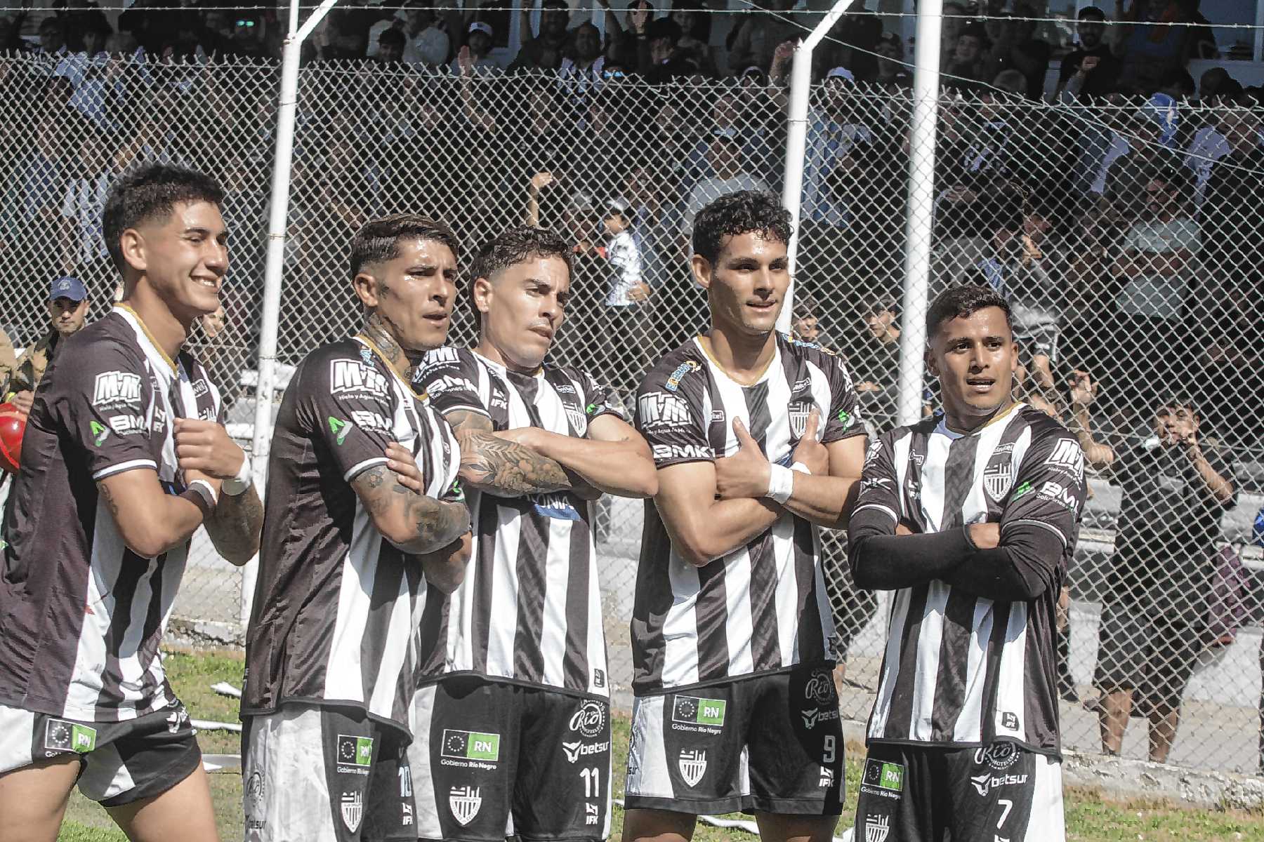 Cipolletti goleó 6 a 1 a Sol de América y avanza a semifinales del Federal A