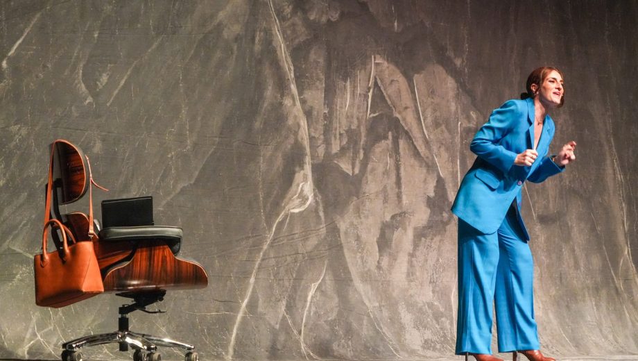 "Prima Facie", el unipersonal protagonizado por Julieta Zylberberg, ofrecerá funciones en Cipolletti y Neuquén.