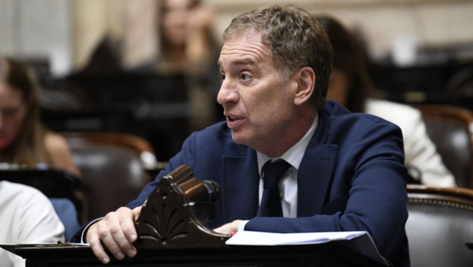 Santilli expondrá ante el Senado mientras el Gobierno busca apoyo para sus reformas.