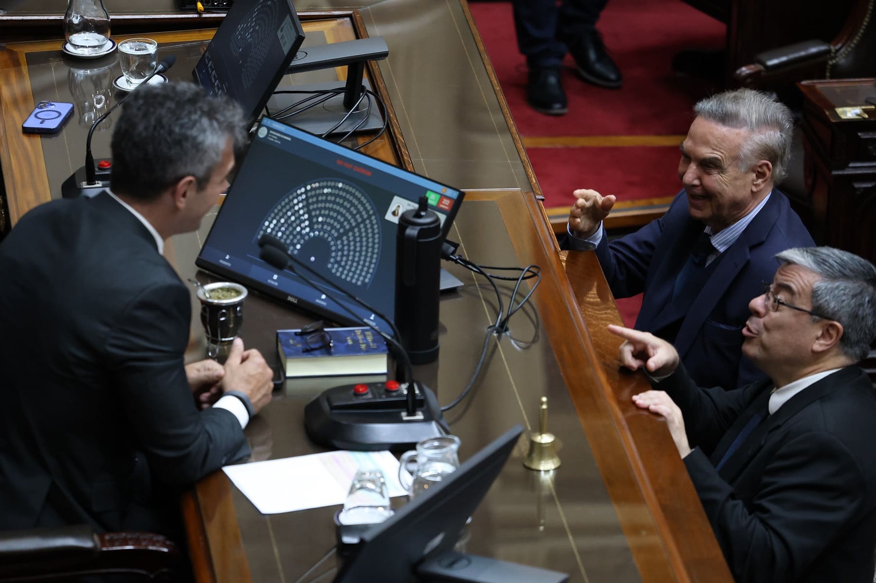 El oficialismo refuerza su estrategia legislativa tras la victoria sobre el DNU 70