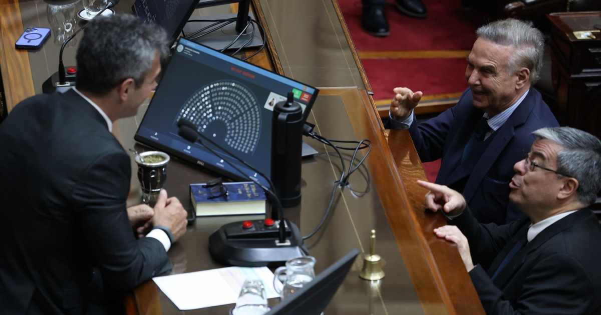 El oficialismo refuerza su estrategia legislativa tras la victoria sobre el DNU 70