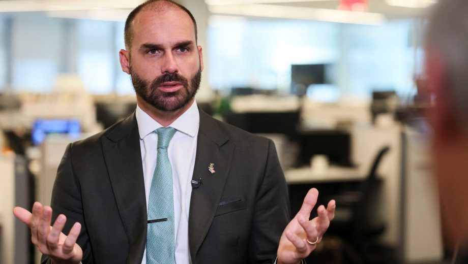 Eduardo Bolsonaro fue sentenciado a cuatro años y dos meses de prisión por coacción judicial. (Foto: gentileza)