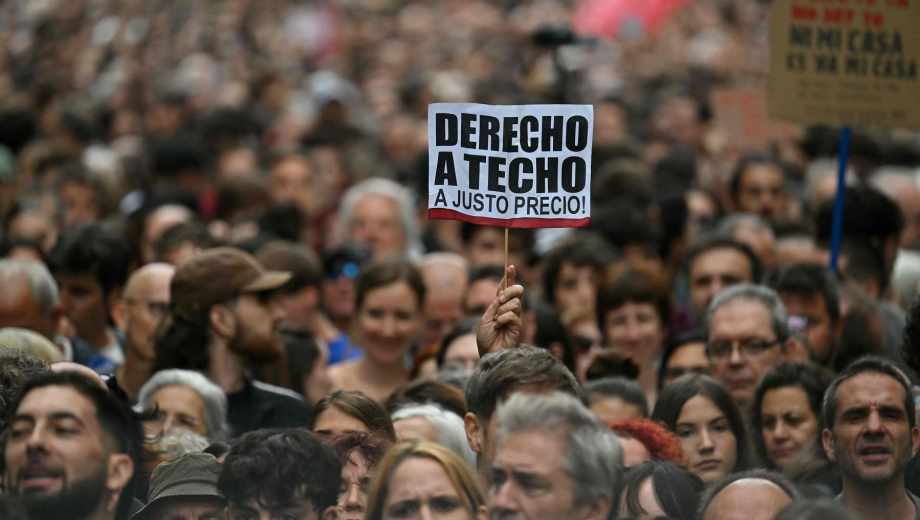 Protestas masivas por la vivienda en España. Foto: AFP 