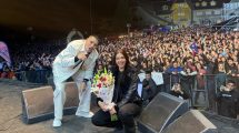 Imagen de Eugenia Quevedo y la Banda de Carlitos llenaron el Centro Cívico de Bariloche