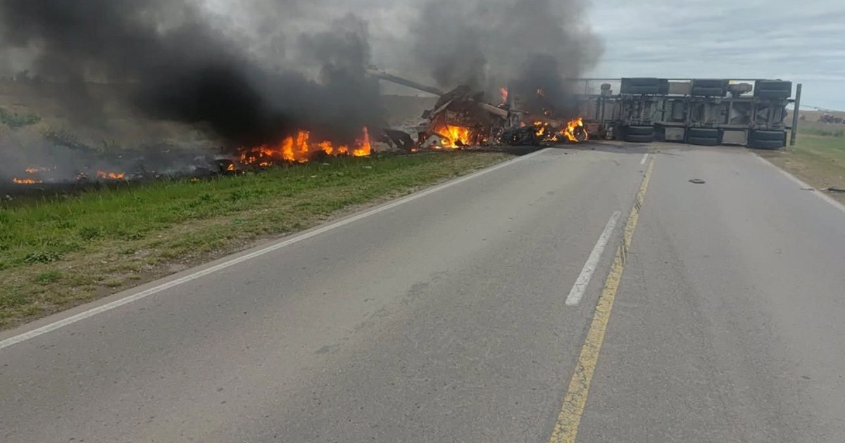 Un choque frontal de camiones en La Pampa deja dos muertos