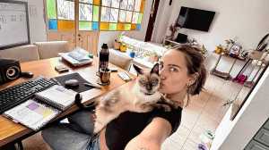 De galpón a refugio soñado de 25 m²: la casa de Andrea quedó tan linda que ya es un boom